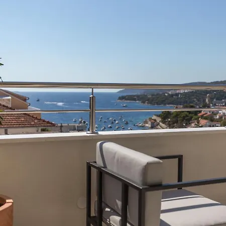 Golden View Penthouse
