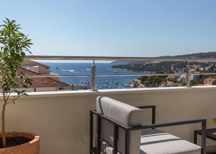 Golden View Penthouse