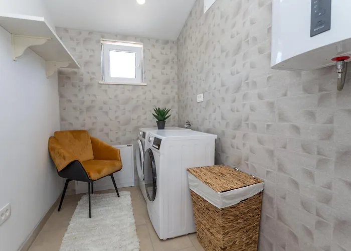 Golden View Penthouse Hvar Town